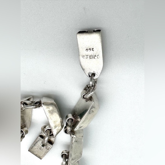 Vintage Sterling and Malachite Bracelet -Silver  &Green Stamped Mexico 3.5 grams - Picture 4 of 6